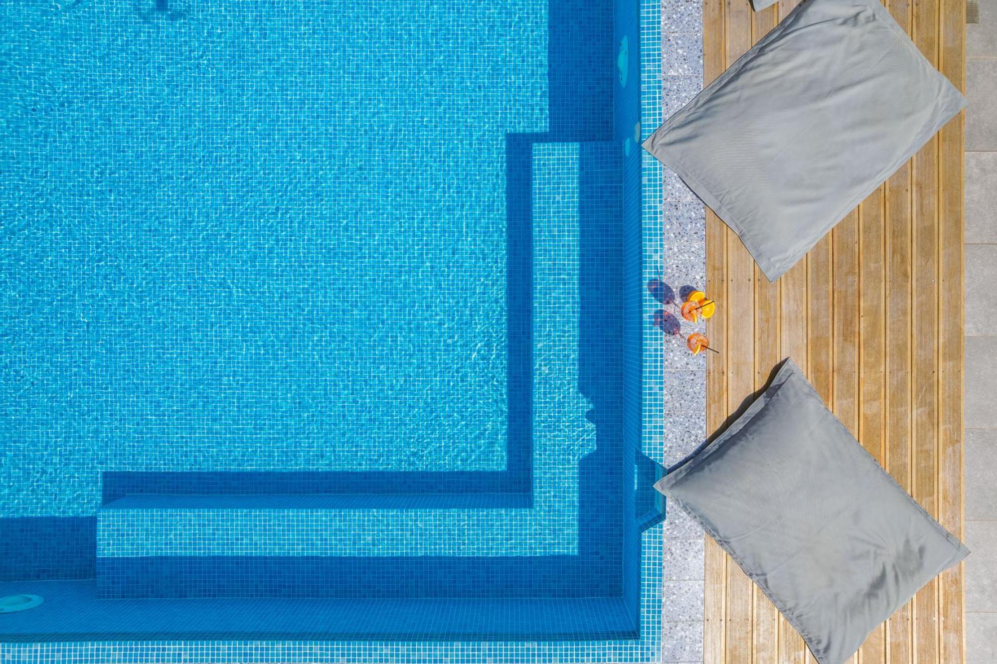 Glow Boutique Hotel & Suites Sarande Exterior photo