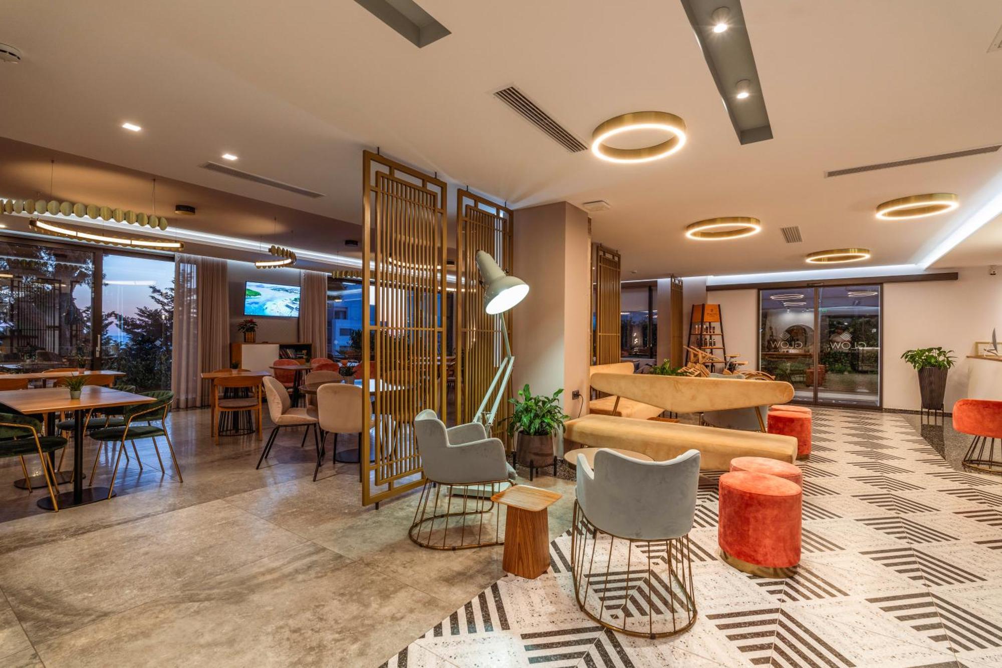 Glow Boutique Hotel & Suites Sarande Exterior photo