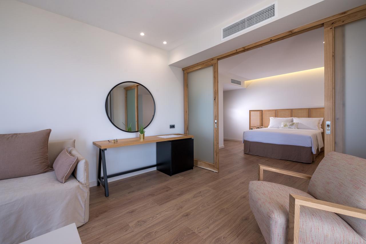 Glow Boutique Hotel & Suites Sarande Exterior photo